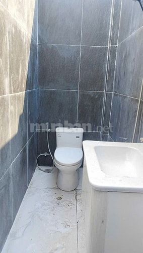 Bán nhà phố 3 tầng , p Bình Trưng Tây , đ. Nguyễn Thị Định