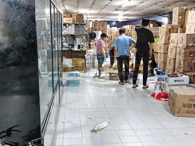 CHO THUÊ KHO LŨY BÁN BÍCH-370m2 /chỉ 37tr-pccc/bảo vệ 24/24