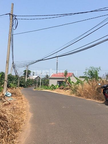 Chính chủ cần bán 2000m2 có 300m thổ cư mặt tiền nhựa cách DT762 500m 