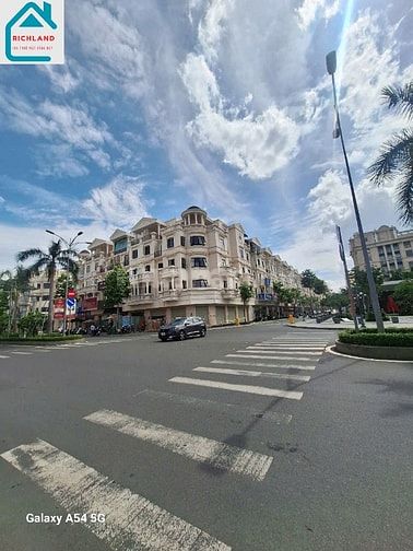 Cho thuê căn góc 2MT đường số 3 Cityland Park Hills Gò Vấp. DT:7.5x20