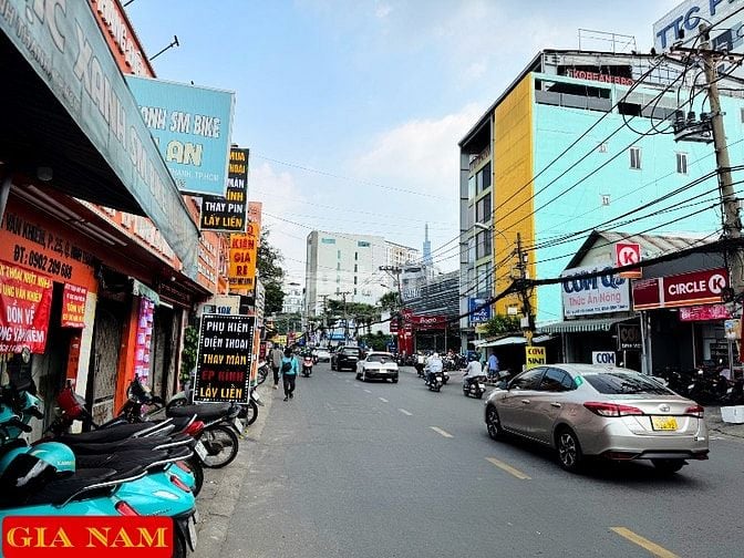 BÁN NHÀ MẶT TIỀN KINH DOANH : 8 UNG VĂN KHIÊM - P. 25 - Q. BÌNH THẠNH 