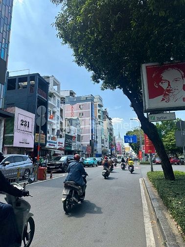  ĐƯỜNG HAI BÀ TRƯNG Q.3 DT: 8,5X27m, 4 TẦNG THANG MÁY 170 TỶ
