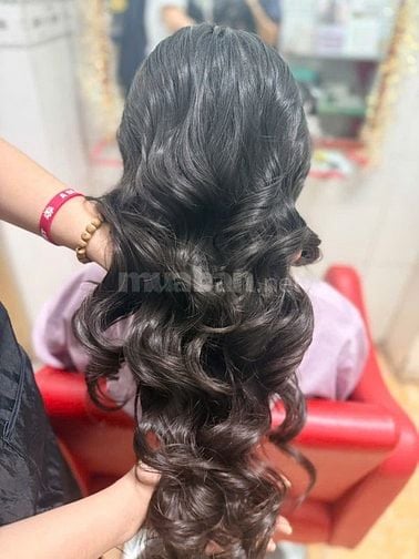 Salon Trâm Nguyễn Cần gấp 2 thợ phụ gội đầu, làm nail