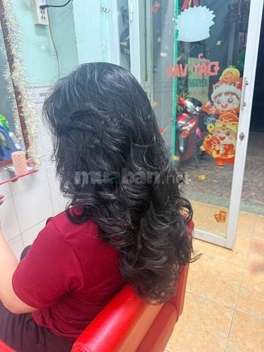Salon Trâm Nguyễn Cần gấp 2 thợ phụ gội đầu, làm nail