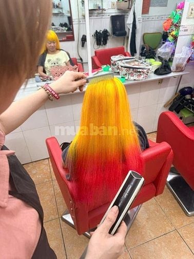 Salon Trâm Nguyễn Cần gấp 2 thợ phụ gội đầu, làm nail