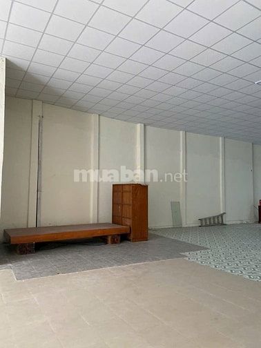 Cho thuê xưởng gần chợ Hóc Môn dt 1000m