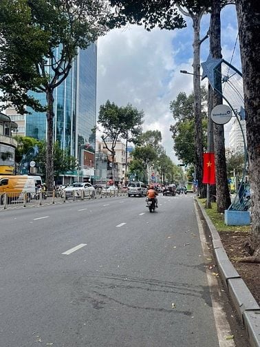 Hàng hiếm mặt tiền thương hiệu TRẦN HƯNG ĐẠO Q1, 4 tầng, chỉ 49 tỷ TL