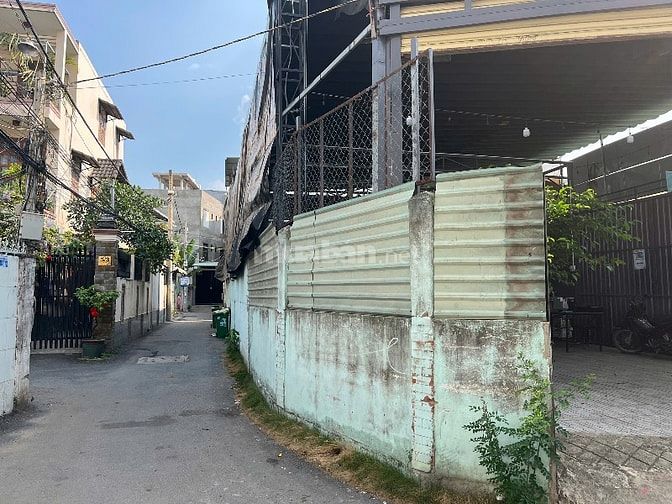 Giảm ngay 3 tỷ, bán gấp nhà góc 2 mặt tiền cách đường Lê Văn Thịnh 30m