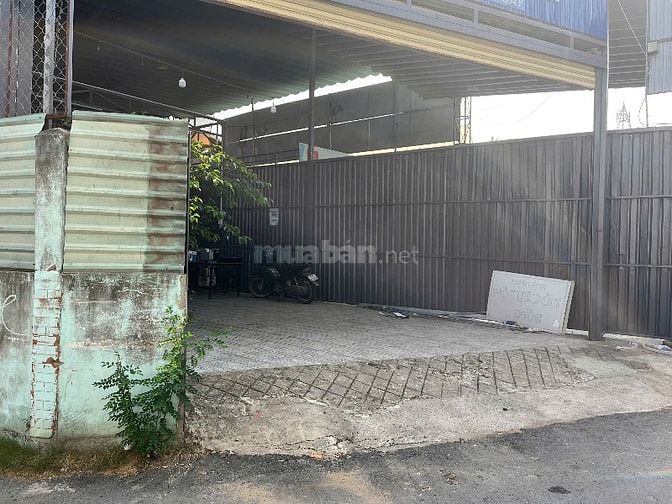 Giảm ngay 3 tỷ, bán gấp nhà góc 2 mặt tiền cách đường Lê Văn Thịnh 30m