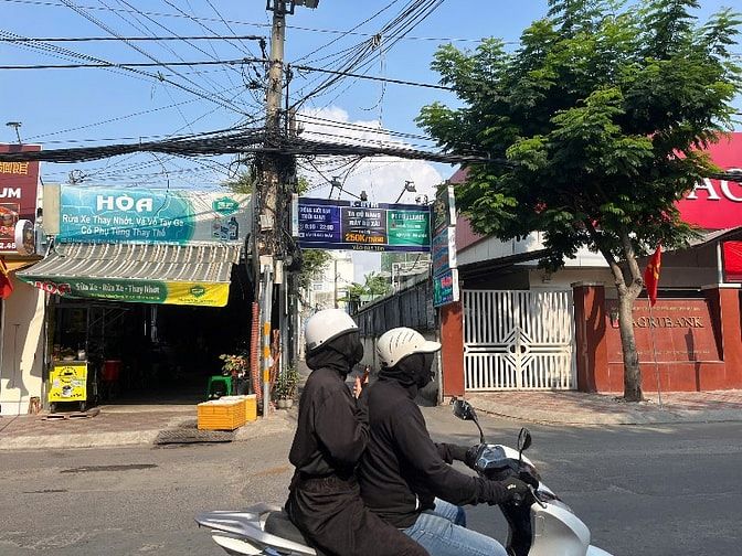 Giảm ngay 3 tỷ, bán gấp nhà góc 2 mặt tiền cách đường Lê Văn Thịnh 30m