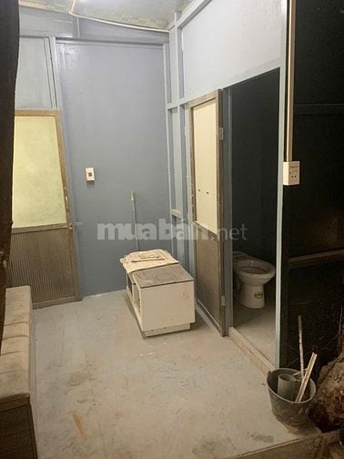 CHO THUÊ XƯỞNG/KHO HÀNG 80M2-Ô TÔ ĐỖ CỬA-MẶT TIỀN RỘNG TẠI THẠCH BÀN