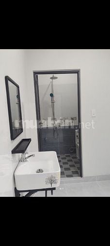 CẦN BÁN GẤP CĂN NHÀ MỘT TRỆT MỘT LẦU GẦN KHU CÔNG NGHIỆP A MA TA LONG 