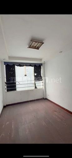 Hào Nam 20m ra Phố 6 tầng Thang máy Dt 40m ngõ 3m 11,95 tỷ.