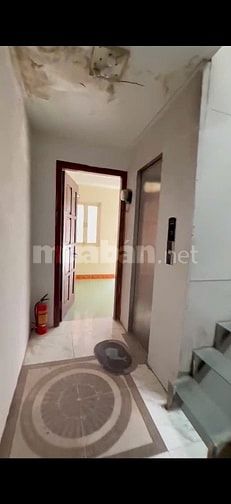 Hào Nam 20m ra Phố 6 tầng Thang máy Dt 40m ngõ 3m 11,95 tỷ.