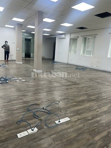 văn phòng tại tòa nhà văn phòng hạng A mặt tiền cách mạng tháng tám