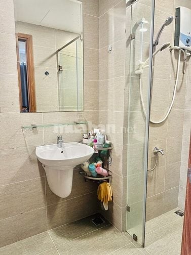 Ra gấp CH The Pegasuite Tạ quang bửu Q8,full NT,2 tỷ 980tr,2PN,2WC