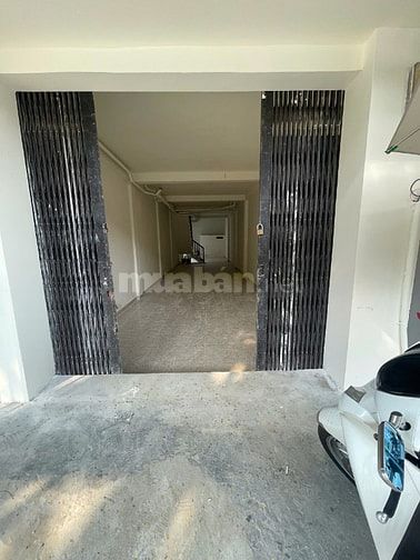 HẠ GIÁ BÁN GẤP MẶT TIỀN KINH DOANH HÒA BÌNH, QUẬN 11, ĐỐI DIỆN ĐẦM SEN
