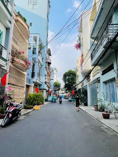 Bán đất tặng nhà 110m2 Hẻm 8m Cộng Hoà Tân Bình, 4 Tầng Giá rẻ đầu tư 