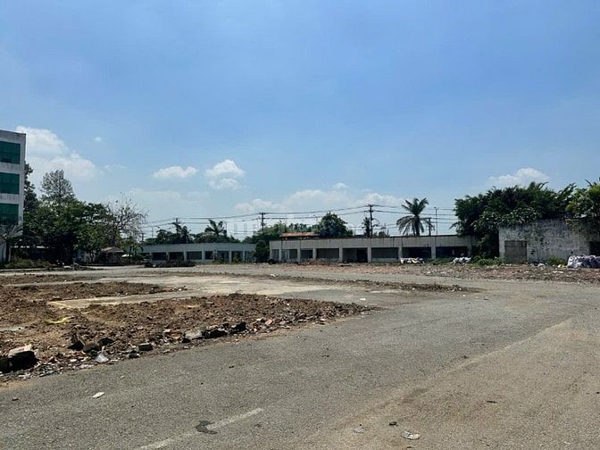 Cho thuê 19.000m2 đất trống, bãi xe, kho bãi, văn phòng, Giá 20k/m2