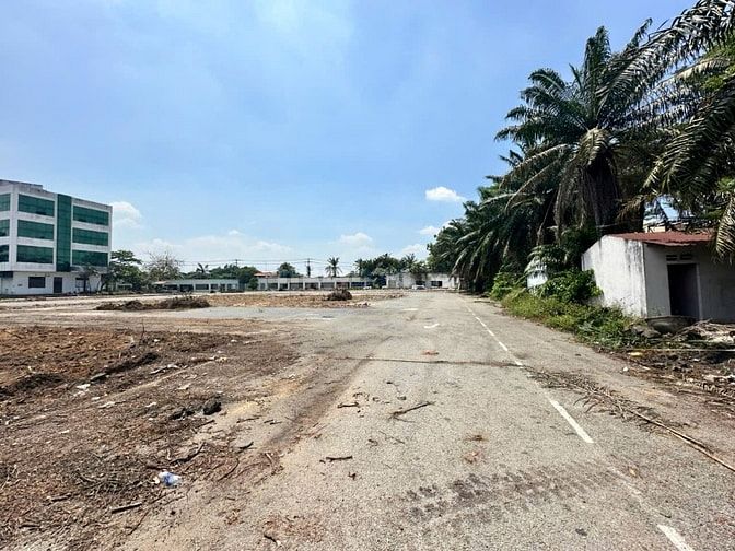 Cho thuê 19.000m2 đất trống, bãi xe, kho bãi, văn phòng, Giá 20k/m2