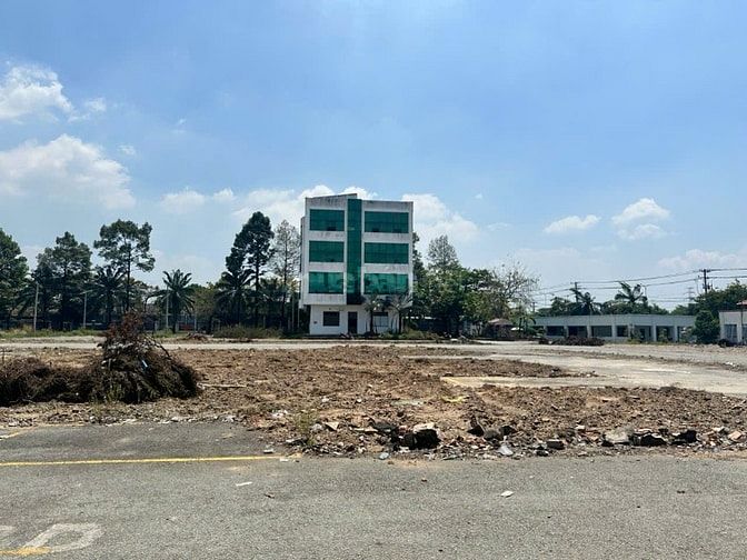 Cho thuê 19.000m2 đất trống, bãi xe, kho bãi, văn phòng, Giá 20k/m2