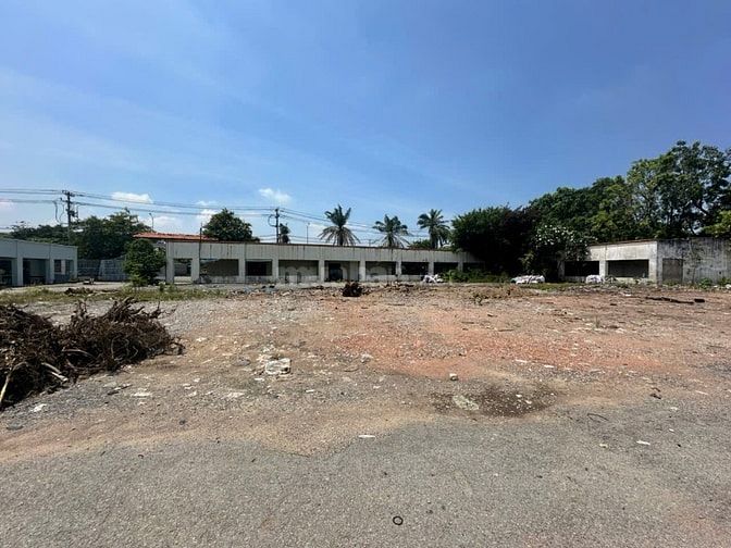 Cho thuê 19.000m2 đất trống, bãi xe, kho bãi, văn phòng, Giá 20k/m2