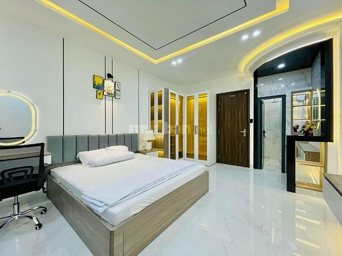 Nhà đẹp 47m² Kỳ Đồng, Q3 gần BV Tai Mũi Họng. Xây 1 trệt 3 lầu. Sổ sẵn