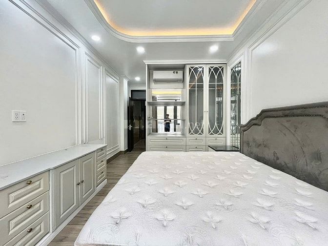 CHÍNH CHỦ CẦN BÁN TÒA NHÀ HXH VIP khu TRẦN TUẤN KHẢI , Quận 5 : 7 TẦNG