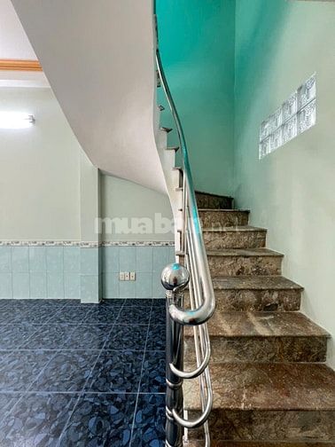 Cho thuê nhà Hẻm 3m - đường Ba Tháng Hai, P.10, Q.10 - 12 triệu