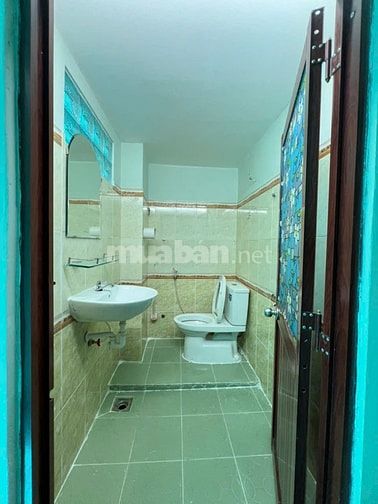 Cho thuê nhà Hẻm 3m - đường Ba Tháng Hai, P.10, Q.10 - 12 triệu
