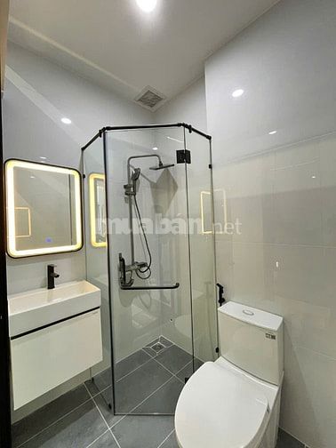 Bán nhà 5 tầng mới xây. Full nội thất hiện đại. Gần Đầm Sen.