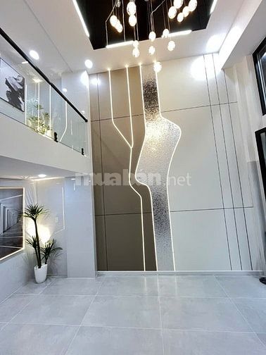 Bán nhà 5 tầng mới xây. Full nội thất hiện đại. Gần Đầm Sen.