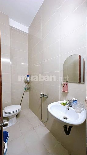 Giá giảm siêu hấp dẫn cho căn nhà sát bên trung tâm Q1, bến Bạch Đằng 