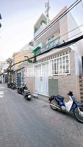 Giá giảm siêu hấp dẫn cho căn nhà sát bên trung tâm Q1, bến Bạch Đằng 