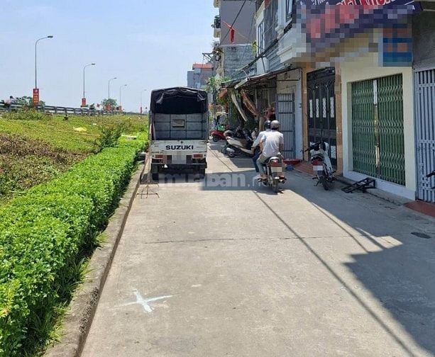 BÁN ĐẤT TẶNG NHÀ MẶT PHỐ - THỤY PHƯƠNG - Ô TÔ TRÁNH - KINH DOANH-VIEW 
