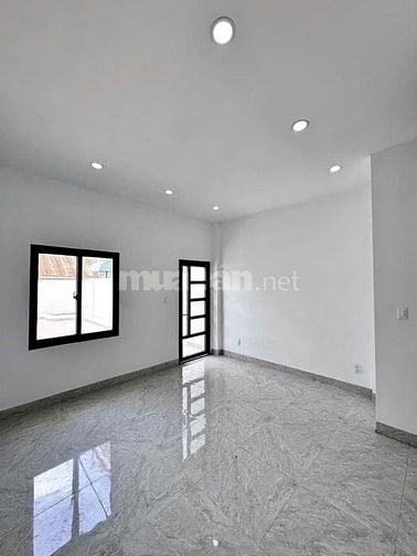 Nhà bán MT Nguyễn Thành Phương 8,2 tỷ nhà 2 lầu 128m2 VIP kinh doanh
