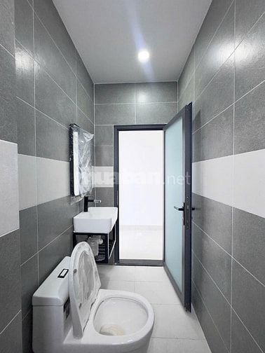 Nhà bán MT Nguyễn Thành Phương 8,2 tỷ nhà 2 lầu 128m2 VIP kinh doanh