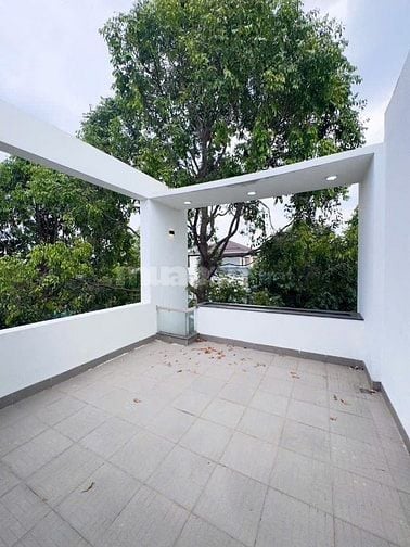 Nhà bán MT Nguyễn Thành Phương 8,2 tỷ nhà 2 lầu 128m2 VIP kinh doanh