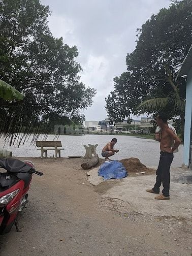 Đất full thổ cư 2 mặt tiền đường hướng ra bờ sông Vàm Cỏ Đông