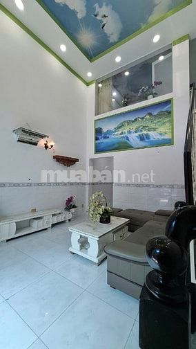 Bán nhà Lạc Long Quân, Tân Bình, 4.5x13.2, 3PN, nở hậu đẹp, chỉ 5.2 tỷ