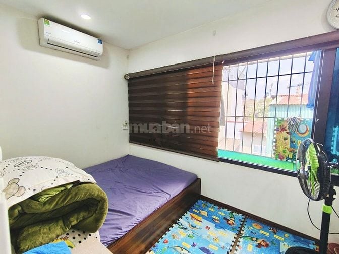 Mình chính chủ cần bán căn hộ tập thể Mai Dịch, 80m2, 3 ngủ. 4.75 tỷ