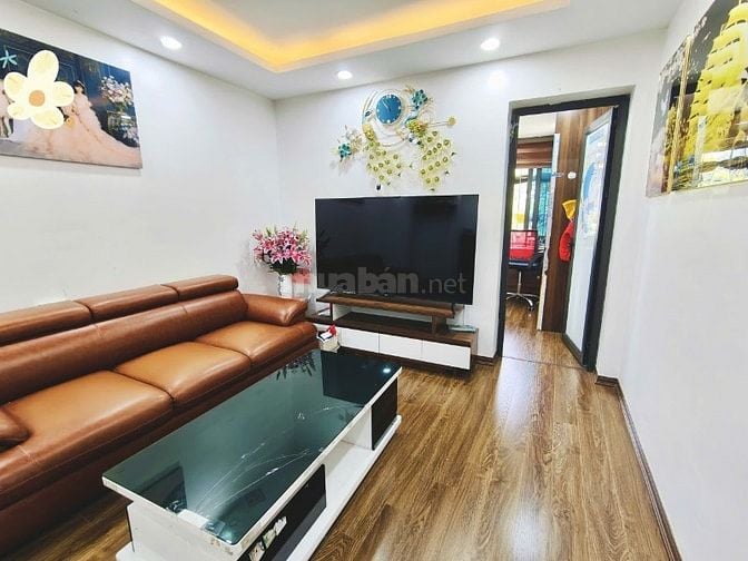 Mình chính chủ cần bán căn hộ tập thể Mai Dịch, 80m2, 3 ngủ. 4.75 tỷ