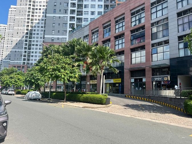 Bán toà nhà văn phòng 7 tầng (có tầng hầm đậu xe, thang máy, thang bộ 
