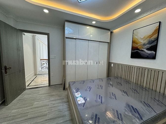 Nhà 4 tầng (4x12,5), vuông, full nội thất, hẻm xe hơi NGUYỄN VĂN TRỖI