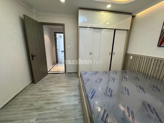 Nhà 4 tầng (4x12,5), vuông, full nội thất, hẻm xe hơi NGUYỄN VĂN TRỖI