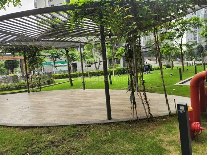 Bán shophouse 127 m2 khu phức hợp lacasa Hoàng Quốc Việt phú thuận 