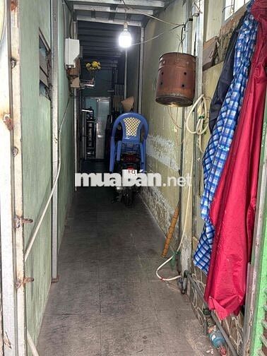 Nhà hẻm Q4 cần bán gâp ( giá cả cond thương lượng )