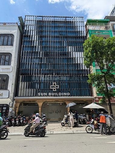 Cho thuê tòa nhà 221-223-225 Lý Tự Trọng, Phường Bến Thành (Quận 1 cũ)