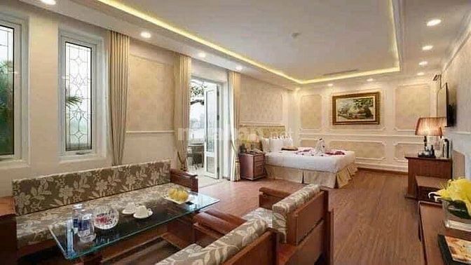 Tôi cần bán khách sạn phố Hàng Bè, Q Hoàn Kiếm, Dt 350 m, 11 T, Mt 8 m