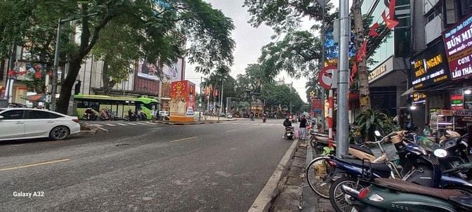 Bán nhà mặt phố Lê Đại Hành, 27,9 tỷ, 55m2, view đẹp, giá cực chất